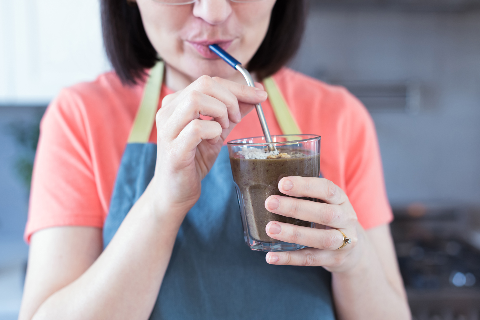 Gluten free, Spinach and cherry smoothie, Best spinach smoothie recipe, Detox spinach green smoothie, Smoothie with spinach and fruit, Health and yum food blogger, Canadian food blogger, Smoothie recipe